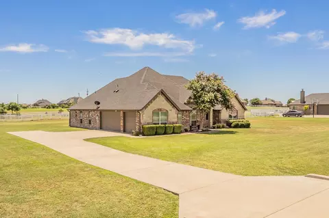 113 Saharra Slew Ct, Fort Worth, TX 76126