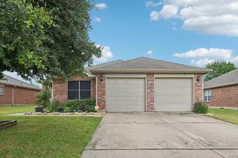 346 Billingslea Dr, Mansfield, TX 76063