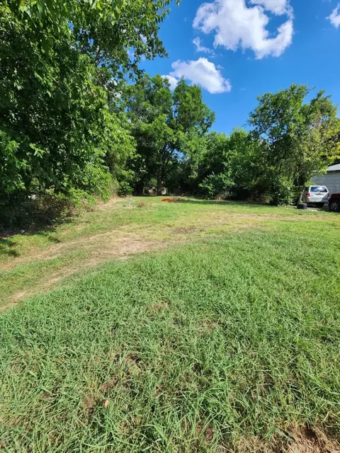 703 W Elm St, Hillsboro, TX 76645