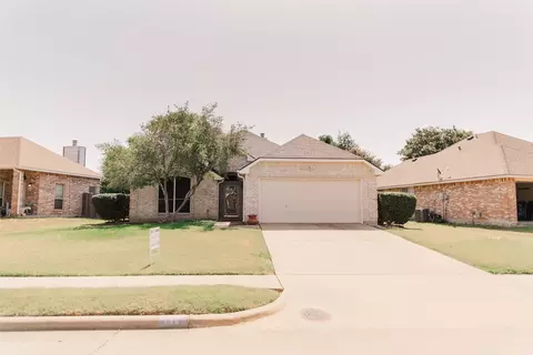 136 Walnut Ln, Rockwall, TX 75032