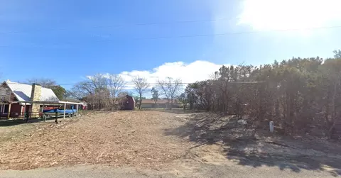 2707 Brazos River Dr, Granbury, TX 76048