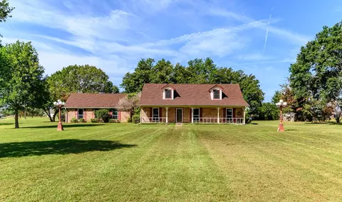 1582 Meadow Way, Terrell, TX 75160