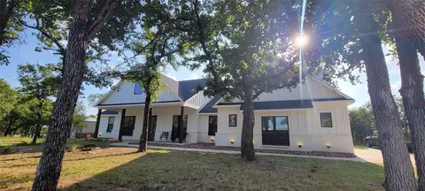 201 El Dorado Trl, Millsap, TX 76066