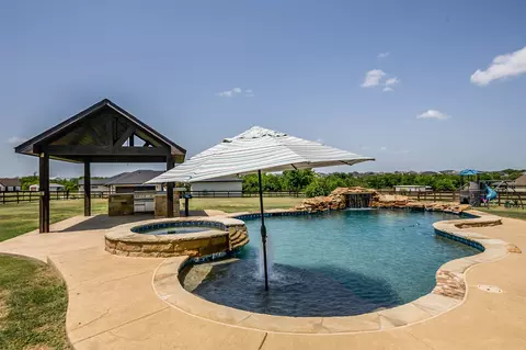 6424 Starlight Ranch Rd, Godley, TX 76044