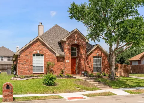 1806 Crosshaven Dr, Lewisville, TX 75077
