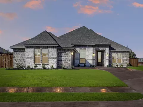 209 Harmony Ave, Forney, TX 75126