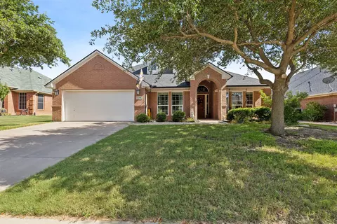 774 Little Ridge Ct, Burleson, TX 76028