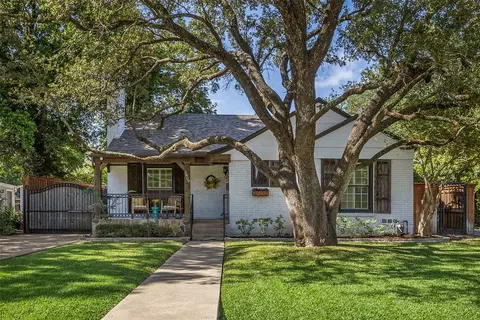 3809 Westcliff Rd S, Fort Worth, TX 76109