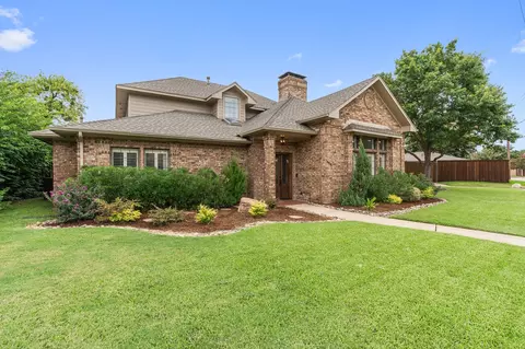 18515 Voss Rd, Dallas, TX 75287