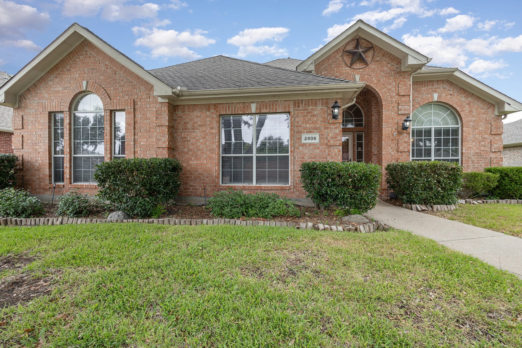 1174 Meadow Hl Dr  