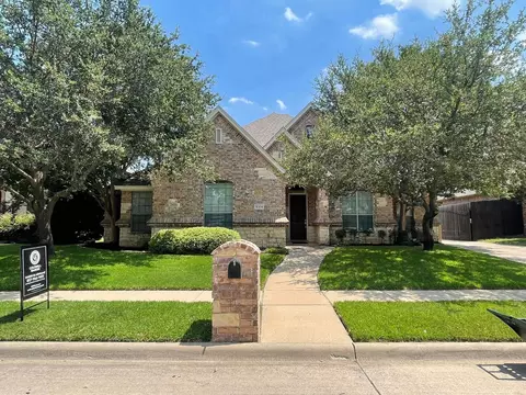 8304 Southridge Ct, North Richland Hills, TX 76182