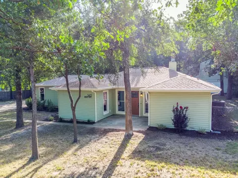 5403 Hidden Oaks Ln, Arlington, TX 76017