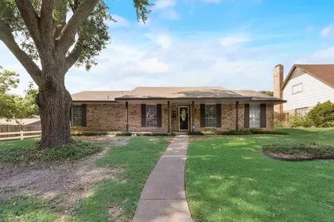 202 Brookwood Dr, Duncanville, TX 75116