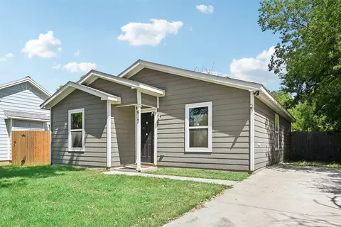 617 E Wardville St, Cleburne, TX 76031