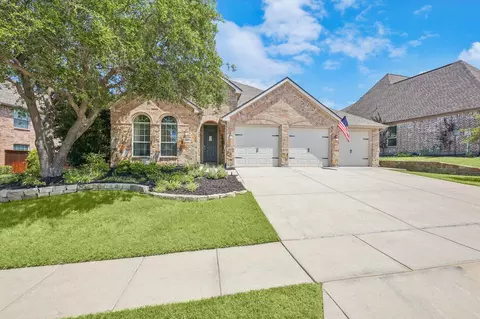 8237 Victoria Ln, Lantana, TX 76226