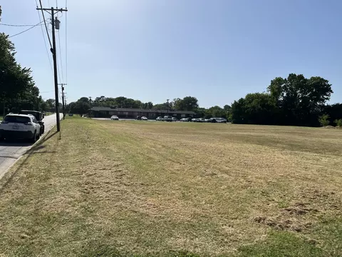 2620 N Travis St, Sherman, TX 75092