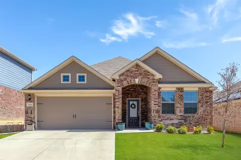 7532 Noble Oaks Dr, Fort Worth, TX 76120