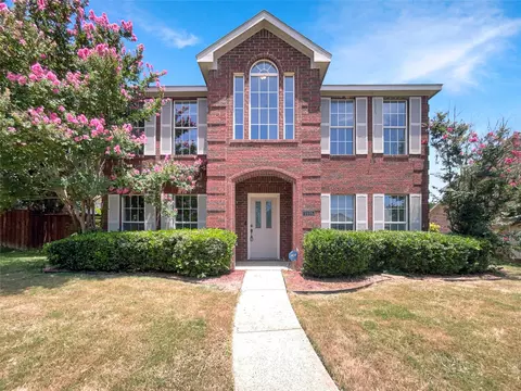 1125 Barrington Dr, Desoto, TX 75115