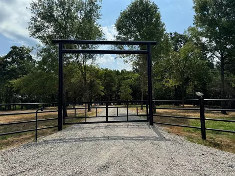 10001 Rains Co Rd 1315, Emory, TX 75440