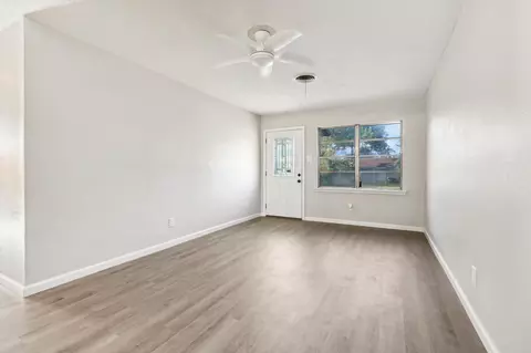 116 Travis Dr, Euless, TX 76039 photo 2