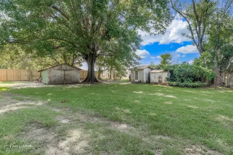 Exterior - 1023 Ringgold Ave, Coushatta, LA 71019 photo 5 of 6