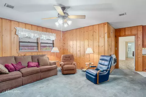 Living - 1023 Ringgold Ave, Coushatta, LA 71019 photo 3 of 6