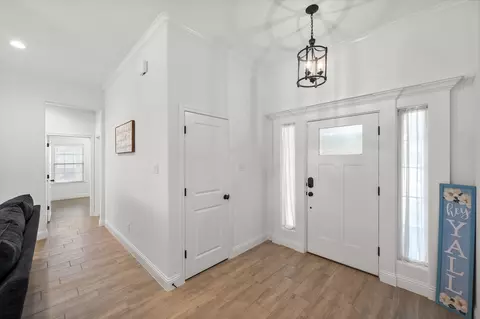 Entry Way - 921 E 3rd St, Springtown, TX 76082 photo 1 of 5