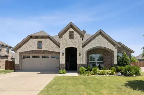 512 Grant Ct, Waxahachie, TX 75165