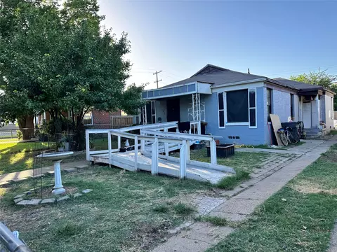 3033 Searcy Dr, Dallas, TX 75211