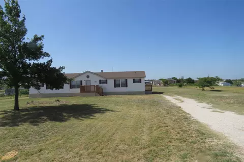 5601 Texas St, Joshua, TX 76058