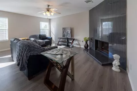 5320 Kingsknowe Pkwy, Fort Worth, TX 76135