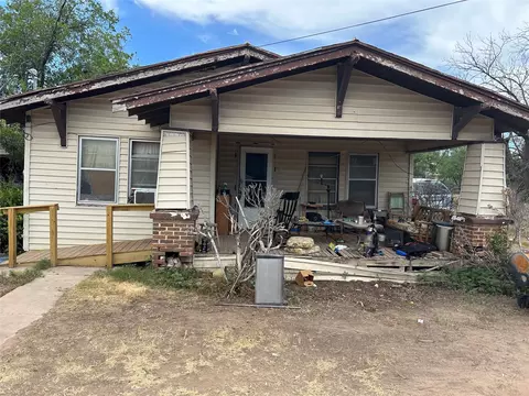 210 W 25th St, San Angelo, TX 76903