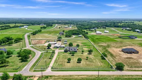 43 Kennedi Dr, Whitesboro, TX 76273