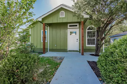 2001 Wellington St, Greenville, TX 75401