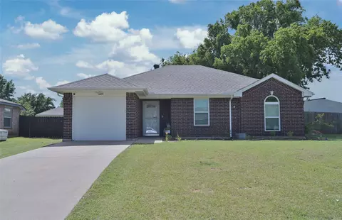 1600 Berry Dr, Cleburne, TX 76033