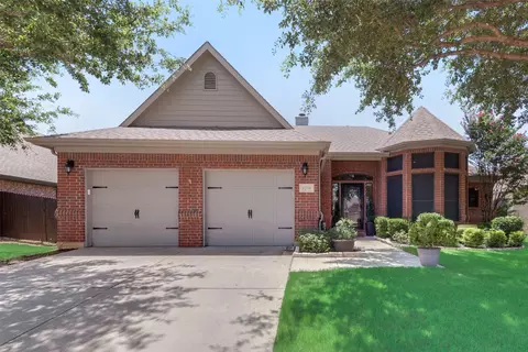 1216 Longhorn Dr, Aubrey, TX 76227