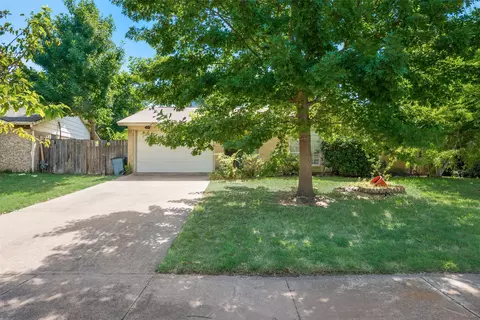 1708 Lake Haven Dr, Irving, TX 75060