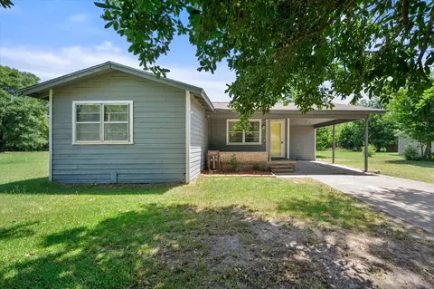 712 N Wright Ave, Kerens, TX 75144
