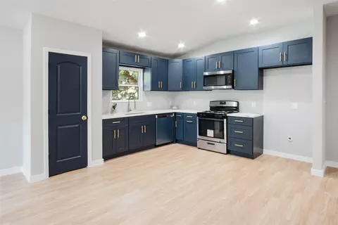 2826 W Elm St, Denison, TX 75020