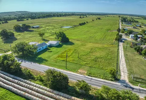 2814 Stainback Rd, Lancaster, TX 75146 photo 2