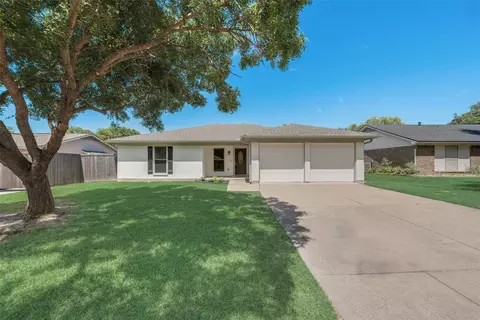 5629 Cork Ln, North Richland Hills, TX 76180