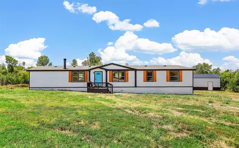 5805 Texas St, Joshua, TX 76058