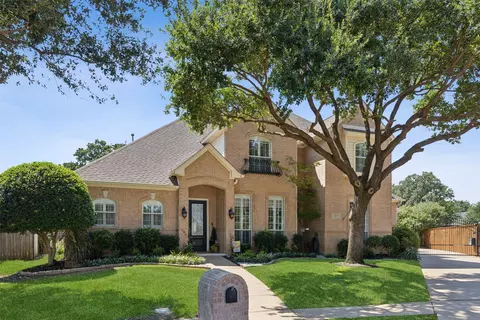 8209 Edgemont Ct, North Richland Hills, TX 76182