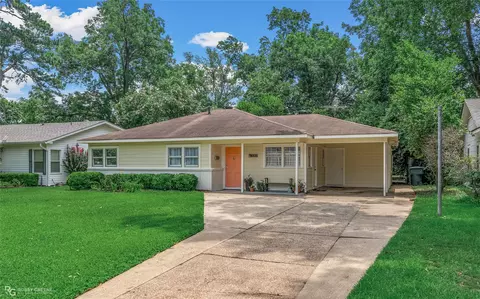 3747 Greenway Pl, Shreveport, LA 71105