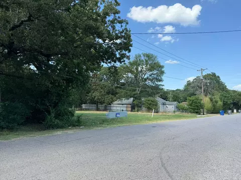 9501 Teagarden Rd, Dallas, TX 75217