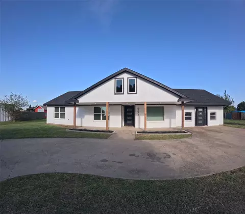 991 Treehouse Ln, Red Oak, TX 75154