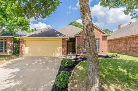 4119 Crossgate Ct, Arlington, TX 76016