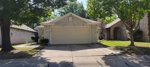 5204 Wolverton Ct, Garland, TX 75043
