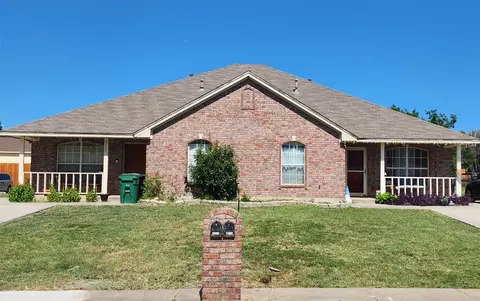 3920 Stuart Rd, Denton, TX 76209