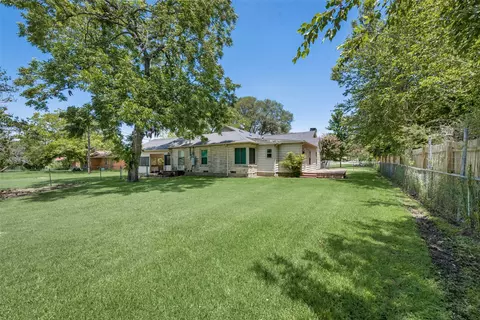 Exterior - 819 Griffith Ave, Terrell, TX 75160 photo 7 of 9